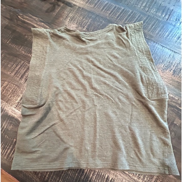 Banana Republic Linen Top Shirt Sleeveless Muscle khaki Size Small - Picture 4 of 7